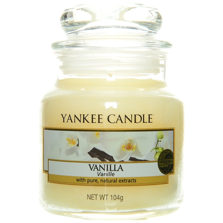 Yankee Candle Classic Small Jar Vanilla Candle 104g i gruppen SKÖNHET & HÄLSA / Doft & Parfym / Övrig doft / Doftljus hos TP E-commerce Nordic AB (C00590)