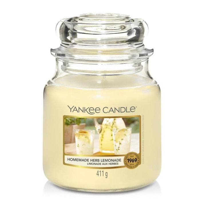 Yankee Candle Classic Medium Jar Homemade Herb Lemonade 411g i gruppen SKÖNHET & HÄLSA / Doft & Parfym / Övrig doft / Doftljus hos TP E-commerce Nordic AB (C00630)