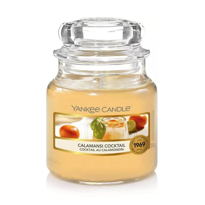 Yankee Candle Classic Small Jar Calamansi Cocktail 104g i gruppen SKÖNHET & HÄLSA / Doft & Parfym / Övrig doft / Doftljus hos TP E-commerce Nordic AB (C00635)