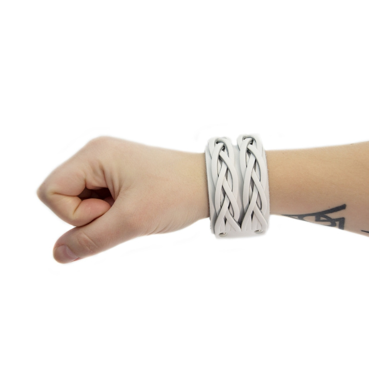 Armband Läder Twist - White i gruppen SPORT, FRITID & HOBBY / Accessoarer / Övriga accessoarer hos TP E-commerce Nordic AB (C01926)