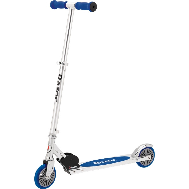 Razor A125 Scooter - Blue GS i gruppen LEKSAKER, BARN- & BABYPRODUKTER / Uteleksaker / Cyklar & Sparkcyklar hos TP E-commerce Nordic AB (C05011)