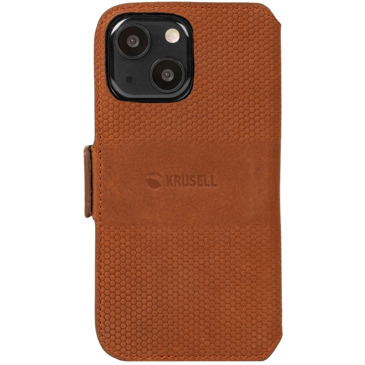 Krusell Leather Phone Wallet iPhone 13 Cognac i gruppen SMARTPHONE & SURFPLATTOR / Mobilskydd / Apple / iPhone 13 / Fodral hos TP E-commerce Nordic AB (C08754)