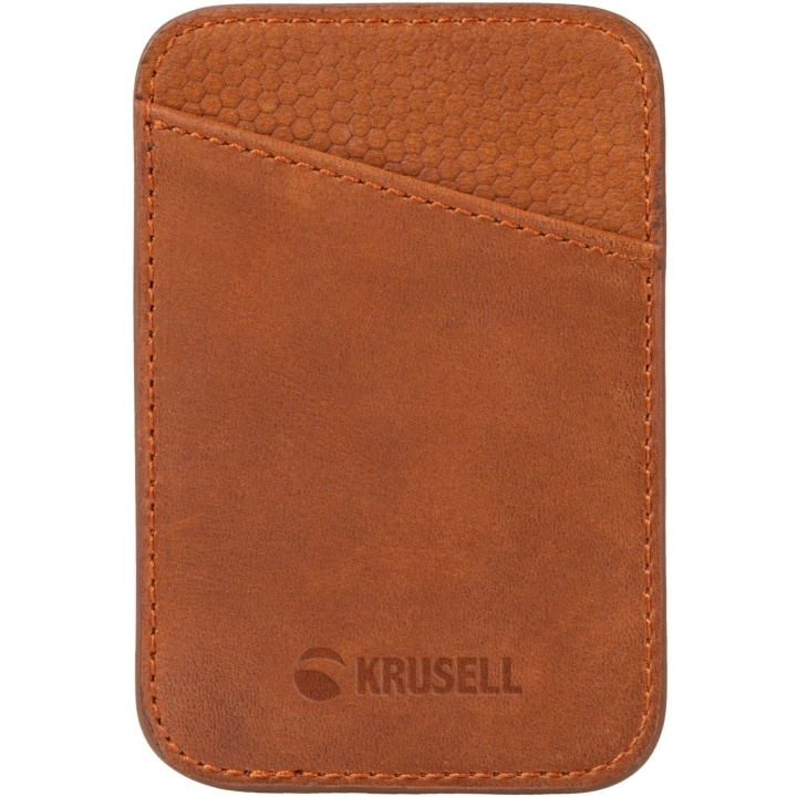 krusell Magnetic Card Holder Cognac i gruppen SMARTPHONE & SURFPLATTOR / Mobilskydd / Apple / iPhone 13 Pro Max / Fodral hos TP E-commerce Nordic AB (C08760)