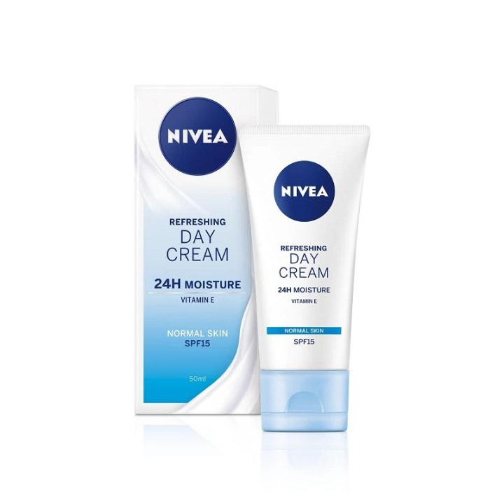 Nivea Daily Moisturiser Cream Normal SPF15 50ml i gruppen SKÖNHET & HÄLSA / Hudvård / Ansiktsvård / Ansiktskräm hos TP E-commerce Nordic AB (C10394)