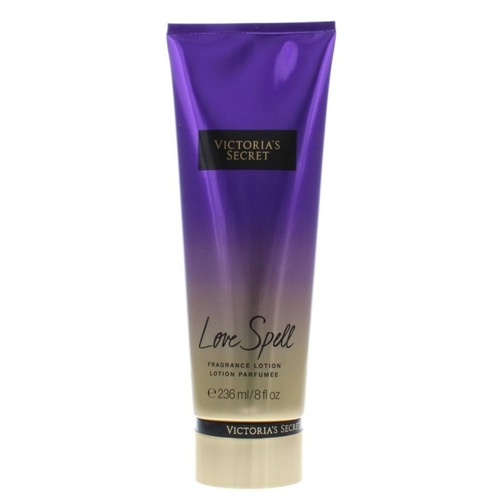 Victoria\'s Secret Love Spell Hydrating Body Lotion 236ml i gruppen SKÖNHET & HÄLSA / Hudvård / Kroppsvård / Body lotion hos TP E-commerce Nordic AB (C10612)