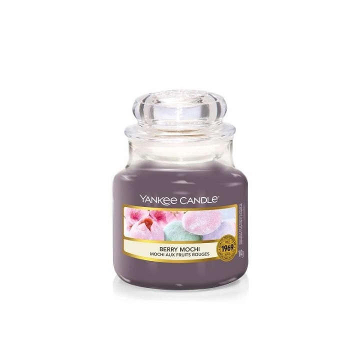 Yankee Candle Classic Small Jar Berry Mochi 104g i gruppen SKÖNHET & HÄLSA / Doft & Parfym / Övrig doft / Doftljus hos TP E-commerce Nordic AB (C11198)