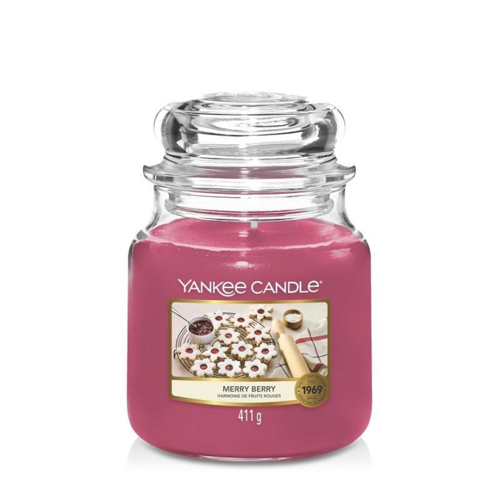 Yankee Candle Classic Medium Jar Merry Berry 411g i gruppen SKÖNHET & HÄLSA / Doft & Parfym / Övrig doft / Doftljus hos TP E-commerce Nordic AB (C11245)
