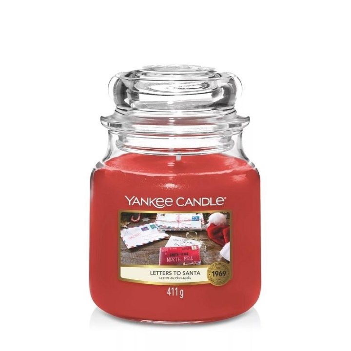 Yankee Candle Classic Medium Jar Letters To Santa 411g i gruppen SKÖNHET & HÄLSA / Doft & Parfym / Övrig doft / Doftljus hos TP E-commerce Nordic AB (C11246)