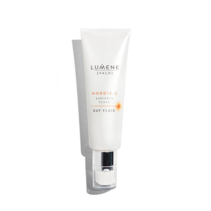 Lumene Radiance Flash Day Fluid 50ml i gruppen SKÖNHET & HÄLSA / Hudvård / Ansiktsvård / Dagkräm hos TP E-commerce Nordic AB (C13244)
