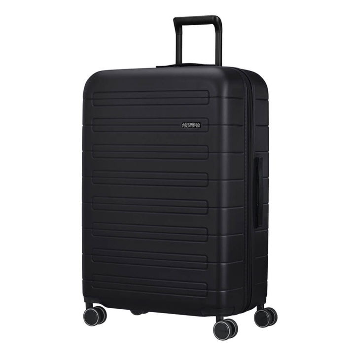 American Tourister Nova Stream Spinner 77/28 Expand Svart i gruppen SPORT, FRITID & HOBBY / Resetillbehör / Resväskor hos TP E-commerce Nordic AB (C17066)