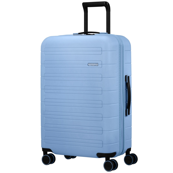 American Tourister Novastream Resväska Exp 67 Pastel Blue i gruppen SPORT, FRITID & HOBBY / Resetillbehör / Resväskor hos TP E-commerce Nordic AB (C22095)