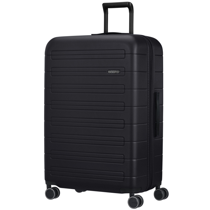 American Tourister Novastream Resväska 77 Exp Dark Slate i gruppen SPORT, FRITID & HOBBY / Resetillbehör / Resväskor hos TP E-commerce Nordic AB (C22097)