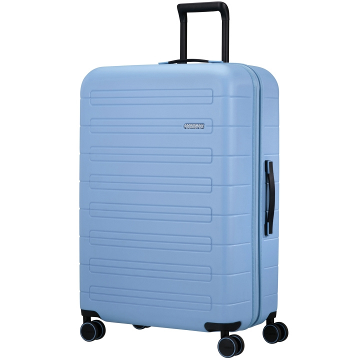 American Tourister Novastream Resväska Exp 77 Pastel Blue i gruppen SPORT, FRITID & HOBBY / Resetillbehör / Resväskor hos TP E-commerce Nordic AB (C22098)