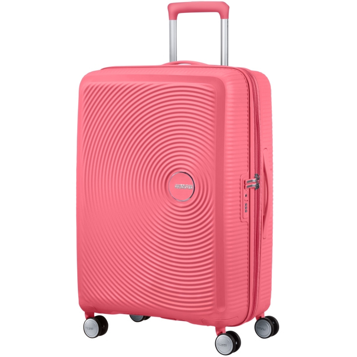 American Tourister Soundbox Resväska 67 Exp. Sun Kissed Coral i gruppen SPORT, FRITID & HOBBY / Resetillbehör / Resväskor hos TP E-commerce Nordic AB (C22188)