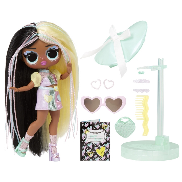 L.O.L. Tweens S4 Doll- Darcy Blush i gruppen LEKSAKER, BARN- & BABYPRODUKTER / Leksaker / Dockor & Tillbehör hos TP E-commerce Nordic AB (C23348)