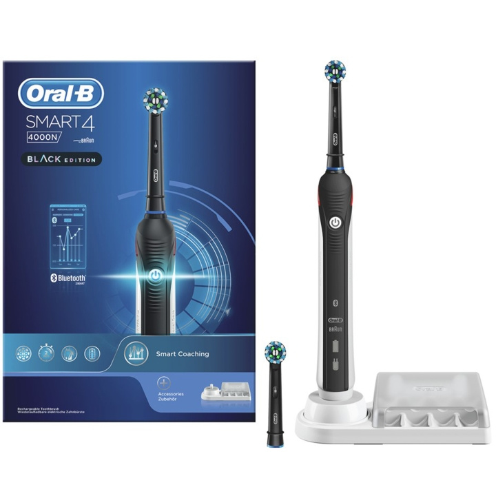 Oral B Eltandborste Smart 4 - 4000N Black Edition i gruppen SKÖNHET & HÄLSA / Munvård / Eltandborstar hos TP E-commerce Nordic AB (C25468)
