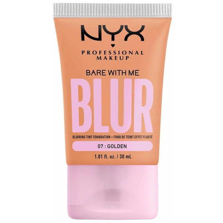 NYX PROF. MAKEUP Bare With Me Blur Tint Foundation 30ml 07 Golden i gruppen SKÖNHET & HÄLSA / Makeup / Basmakeup / Foundation hos TP E-commerce Nordic AB (C28981)