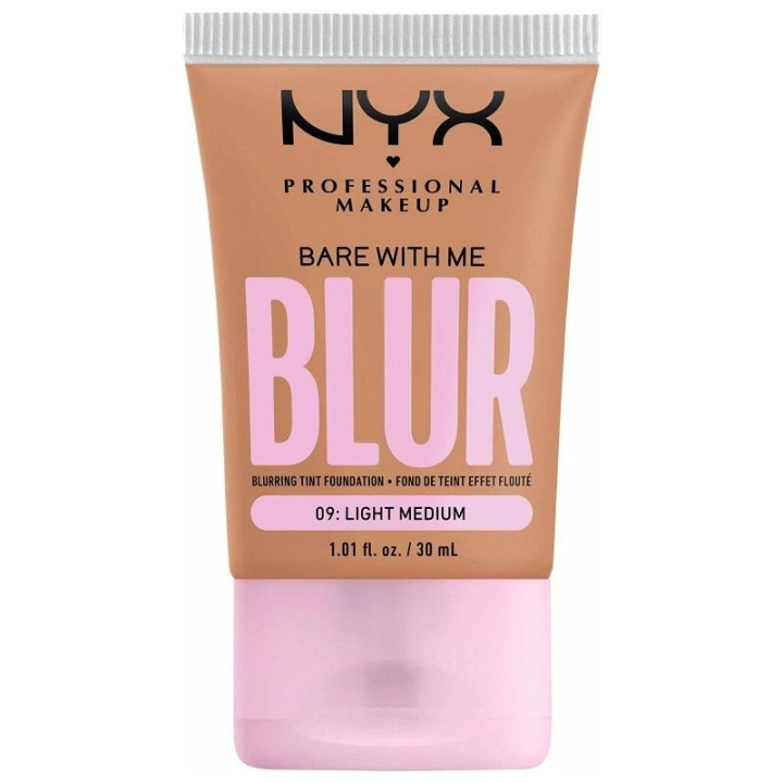 NYX PROF. MAKEUP Bare With Me Blur Tint Foundation 30ml 09 Light Medium i gruppen SKÖNHET & HÄLSA / Makeup / Basmakeup / Foundation hos TP E-commerce Nordic AB (C28982)