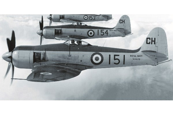 AIRFIX Hawker Sea Fury FB.II i gruppen SPORT, FRITID & HOBBY / Hobby / Plastmodeller / Flyg/Helikoptrar hos TP E-commerce Nordic AB (C29627)