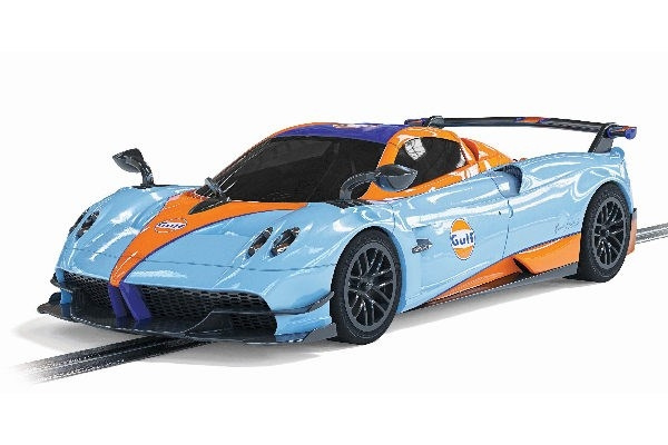 SCALEXTRIC Pagani Huayra BC Roadster, Gulf Edition i gruppen LEKSAKER, BARN- & BABYPRODUKTER / Radiostyrt / Bilbanor / Bilar hos TP E-commerce Nordic AB (C29681)