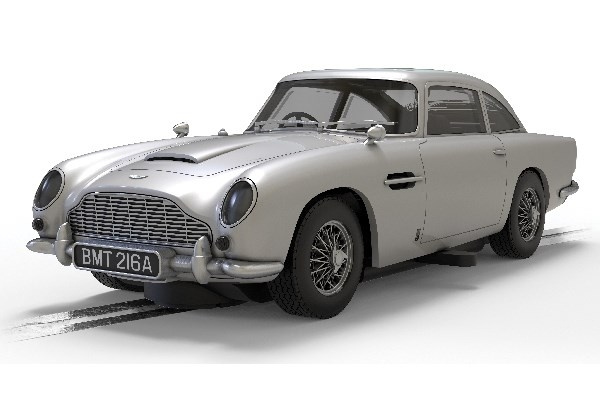 SCALEXTRIC James Bond Aston Martin DB5 - Goldfinger 1:32 i gruppen LEKSAKER, BARN- & BABYPRODUKTER / Radiostyrt / Bilbanor / Bilar hos TP E-commerce Nordic AB (C29707)