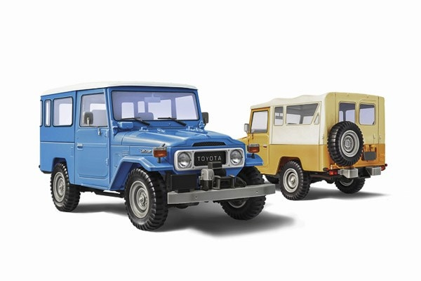 ITALERI 1:24 Toyota Land Cruiser BJ-44 Soft/Hard Top i gruppen SPORT, FRITID & HOBBY / Hobby / Plastmodeller / Bilar hos TP E-commerce Nordic AB (C29755)