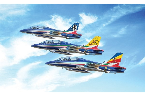 ITALERI 1:72 Aermacchi MB-339 \'60th P.A.N. Anniversary\' i gruppen SPORT, FRITID & HOBBY / Hobby / Plastmodeller / Flyg/Helikoptrar hos TP E-commerce Nordic AB (C29782)