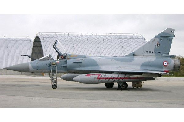 Revell Dassault Mirage 2000C 1:48 i gruppen SPORT, FRITID & HOBBY / Hobby / Plastmodeller / Flyg/Helikoptrar hos TP E-commerce Nordic AB (C29904)