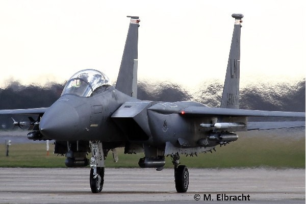 Revell F-15E Strike Eagle 1:72 i gruppen SPORT, FRITID & HOBBY / Hobby / Plastmodeller / Flyg/Helikoptrar hos TP E-commerce Nordic AB (C29923)