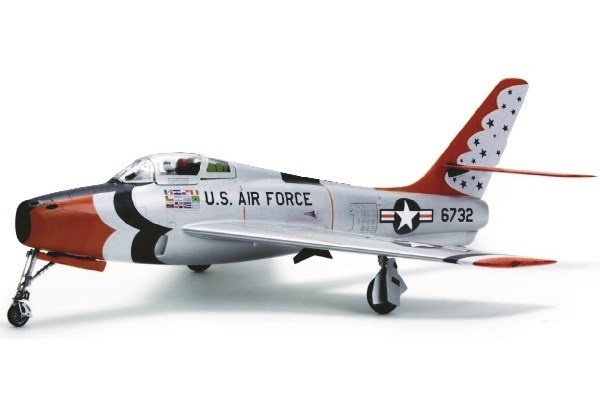 Revell F-84F Thunderstreak \'Thunderbirds\' i gruppen SPORT, FRITID & HOBBY / Hobby / Plastmodeller / Flyg/Helikoptrar hos TP E-commerce Nordic AB (C29999)