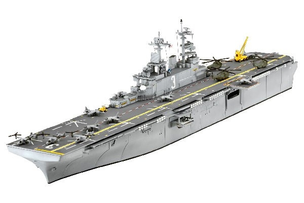 Revell Assault Carrier USS WASP CLASS i gruppen SPORT, FRITID & HOBBY / Hobby / Plastmodeller / Skepp hos TP E-commerce Nordic AB (C30572)