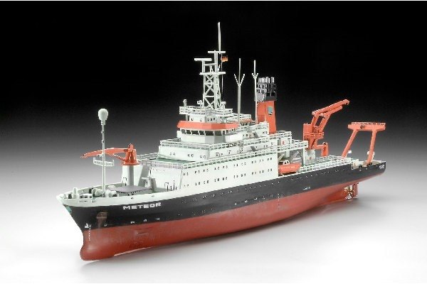 Revell German Research Vessel Meteor i gruppen SPORT, FRITID & HOBBY / Hobby / Plastmodeller / Skepp hos TP E-commerce Nordic AB (C30573)