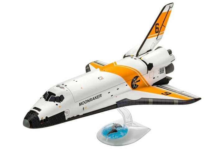 Revell James Bond \'Moonraker\' 1:144 gift set i gruppen SPORT, FRITID & HOBBY / Hobby / Plastmodeller / Flyg/Helikoptrar hos TP E-commerce Nordic AB (C30584)