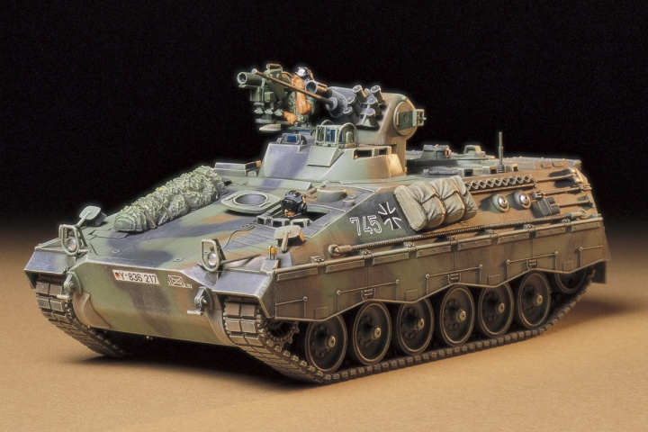 TAMIYA 1/35 German Infantry Combat Vehicle Marder 1A2 wit i gruppen SPORT, FRITID & HOBBY / Hobby / Plastmodeller / Militärfordon (Land) hos TP E-commerce Nordic AB (C31779)