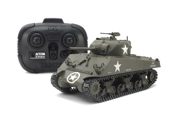 TAMIYA 1/35 R/C U.S. Medium Tank M4A3 Sherman (w/Control) i gruppen LEKSAKER, BARN- & BABYPRODUKTER / Radiostyrt / Övrigt radiostyrt hos TP E-commerce Nordic AB (C31805)