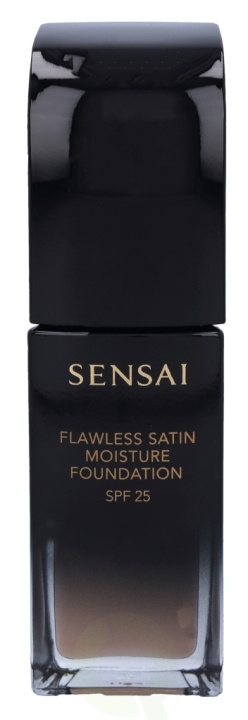 Sensai Flawless Satin Foundation SPF25 30 ml FS103 Sand Beige i gruppen SKÖNHET & HÄLSA / Makeup / Basmakeup / Foundation hos TP E-commerce Nordic AB (C41543)