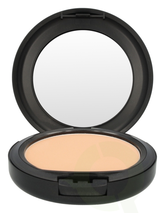 MAC Studio Fix Powder Plus Foundation 15 gr C4 i gruppen SKÖNHET & HÄLSA / Makeup / Basmakeup / Foundation hos TP E-commerce Nordic AB (C41667)