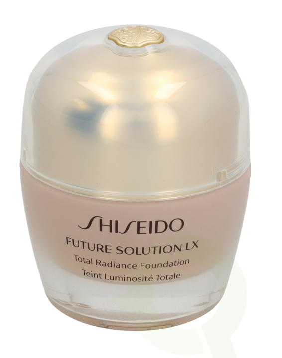 Shiseido Future Solution LX Total Radiance Foundation SPF15 30 ml Golden 3 i gruppen SKÖNHET & HÄLSA / Makeup / Basmakeup / Foundation hos TP E-commerce Nordic AB (C41791)