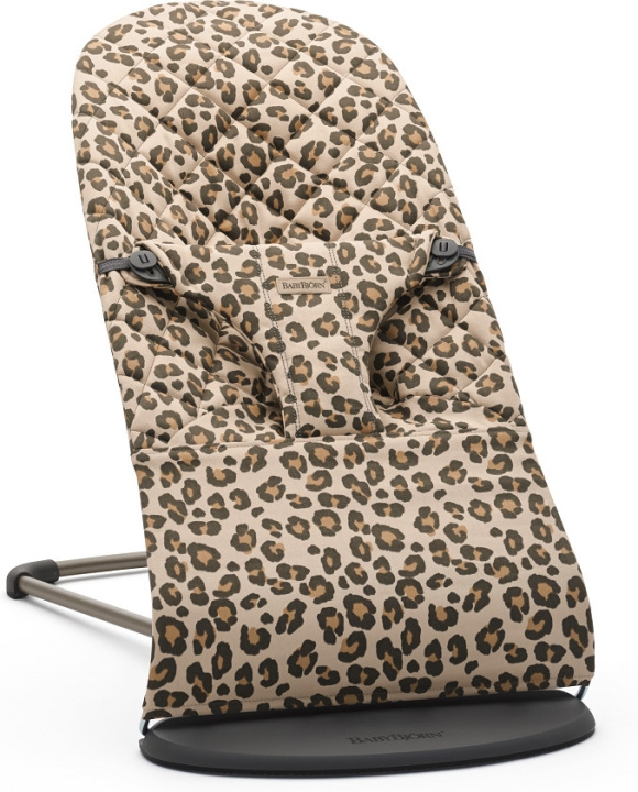 BabyBjörn Bliss sitter, Leopard Beige, bomull i gruppen LEKSAKER, BARN- & BABYPRODUKTER / Barnrum / Barnmöbler hos TP E-commerce Nordic AB (C45214)