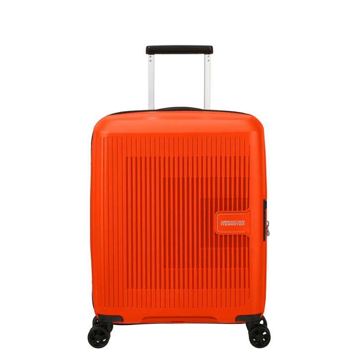 American Tourister Kabinväska AeroStep Spinner 55 cm Bright Orange i gruppen SPORT, FRITID & HOBBY / Resetillbehör / Resväskor hos TP E-commerce Nordic AB (C49947)