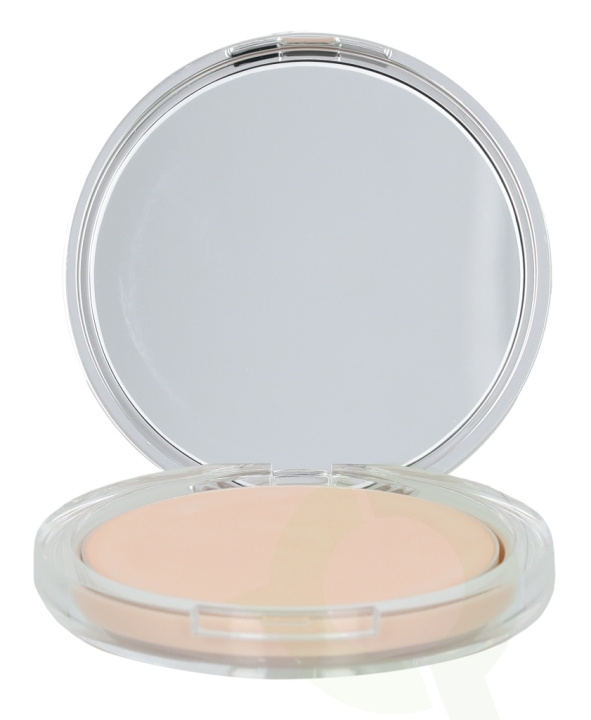 Clinique Almost Powder Make-Up SPF15 10 gr #01 Fair - All Skin Types i gruppen SKÖNHET & HÄLSA / Makeup / Basmakeup / Puder hos TP E-commerce Nordic AB (C50157)