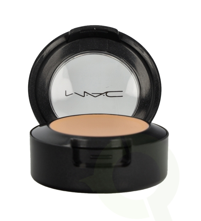 MAC Studio Finish Concealer SPF35 7 gr NW20 i gruppen SKÖNHET & HÄLSA / Makeup / Basmakeup / Concealer hos TP E-commerce Nordic AB (C53755)