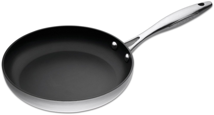Scanko CTX-stekpanna, non-stickbeläggning med keramik + titanförstärkning, 20 cm. i gruppen HEM, HUSHÅLL & TRÄDGÅRD / Köksredskap / Stekpannor hos TP E-commerce Nordic AB (C54507)