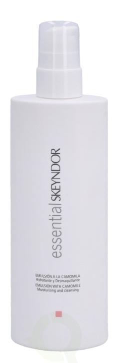 Skeyndor Essential Cleansing Emulsion With Camomile 250 ml i gruppen SKÖNHET & HÄLSA / Hudvård / Ansiktsvård / Rengöring hos TP E-commerce Nordic AB (C55910)