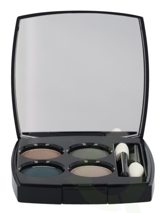Chanel Les 4 Ombres Multi Effect Quadra Eyeshadow 2 g #324 Blurry Blue i gruppen SKÖNHET & HÄLSA / Makeup / Ögon & Ögonbryn / Ögonskuggor hos TP E-commerce Nordic AB (C65615)