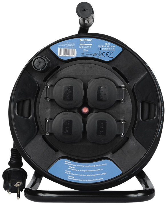 Nordic Quality Kabelvinda Safety plug, H07RN-F 3x2,5mm², 15m i gruppen HEM, HUSHÅLL & TRÄDGÅRD / El & Belysning / Kabelvindor hos TP E-commerce Nordic AB (C65756)
