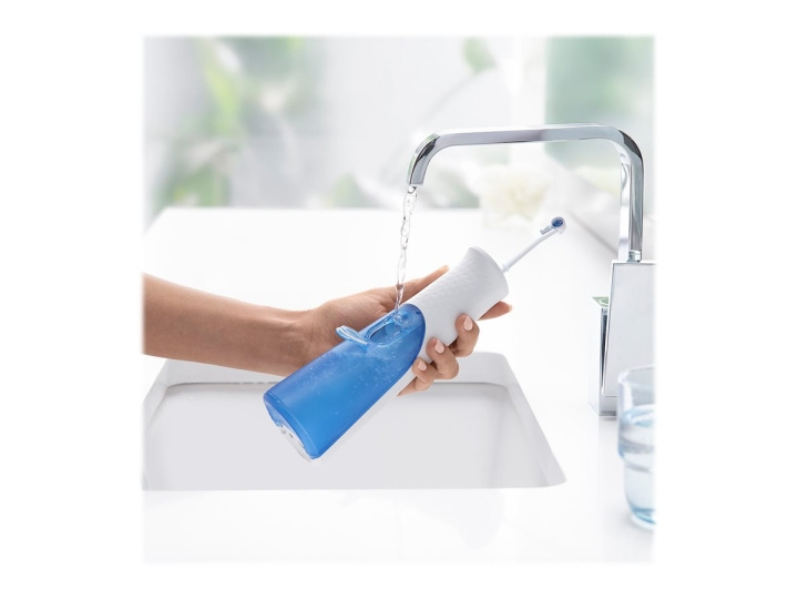 Oral B Mundskylning Aqua Care 4 i gruppen SKÖNHET & HÄLSA / Munvård / Eltandborstar hos TP E-commerce Nordic AB (C66995)