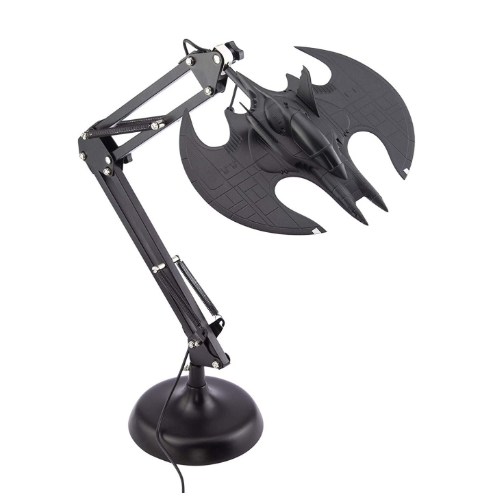 BATMAN Batwing Posable skrivbordslampa (PP5055BMV2) | LEKSAKER, BARN- & BABYPRODUKTER - Barnrum - Barnlampor - Bordslampor | GameStuff