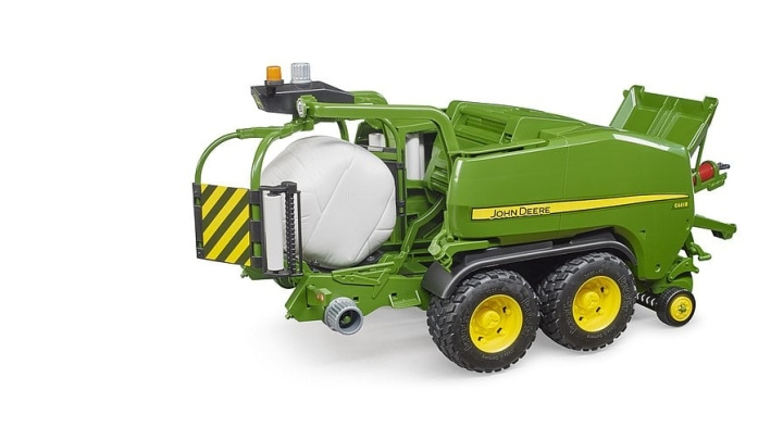 Bruder John Deere Inplastande balpress C441R (02032) i gruppen LEKSAKER, BARN- & BABYPRODUKTER / Leksaker / Leksaksbilar & andra fordon hos TP E-commerce Nordic AB (C83597)