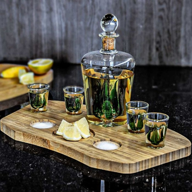 MikaMax TEQUILA-KARAFF SET i gruppen HEM, HUSHÅLL & TRÄDGÅRD / Köksredskap / Vin & Drinktillbehör hos TP E-commerce Nordic AB (C85541)